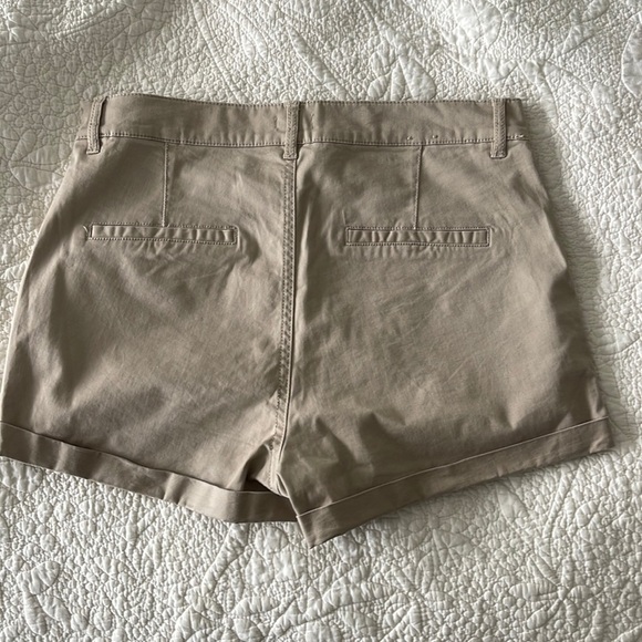 GARAGE Khaki Cargo Shorts - Picture 5 of 12